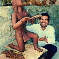 Escultor Mauricio López