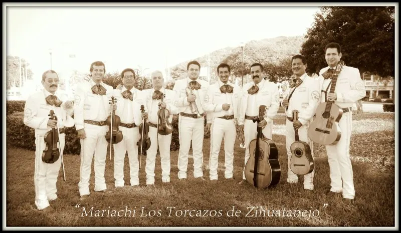 Jose Luis Rodríguez  y Mariachi Los Torcazos