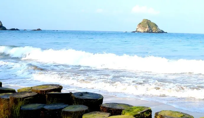 Orilla Playa Cucaracha