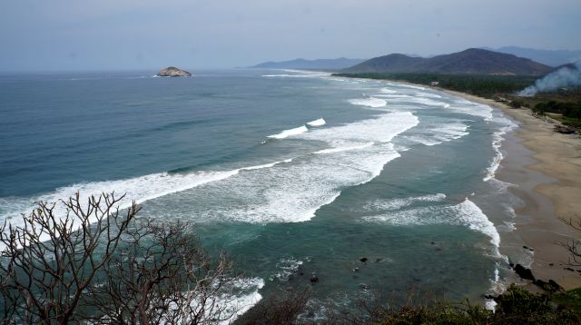 Playa Cayaquitos Bahia de Papanoa