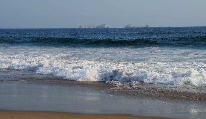 Bahia Playa Larga Zihuatanejo 